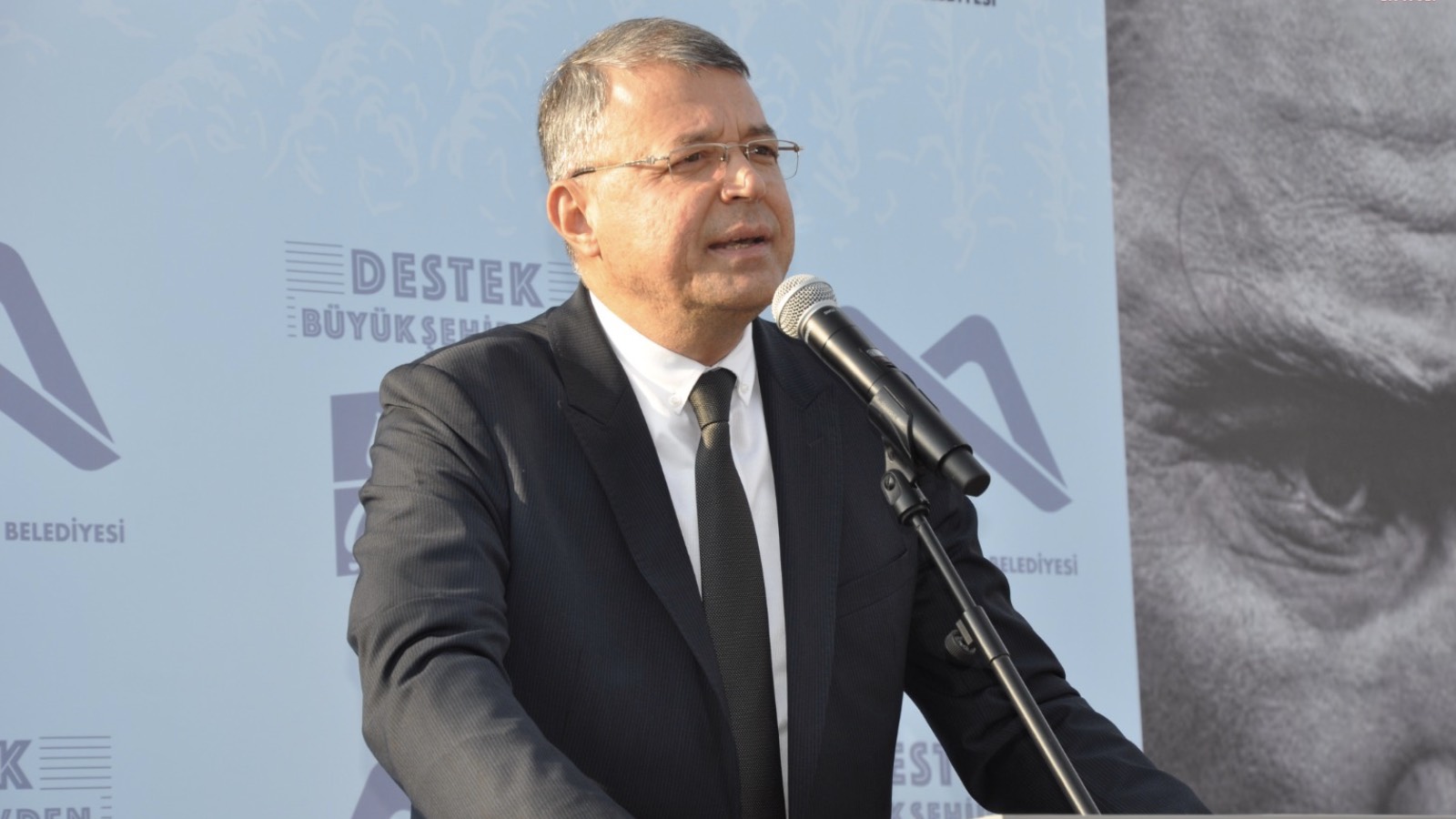 Silifke Belediye Başkanı Turgut'tan gayrimenkul satışı tepkisi: 5 yılda bizim sattığımızın 30 katını satmışsınız; cami satılır mı?