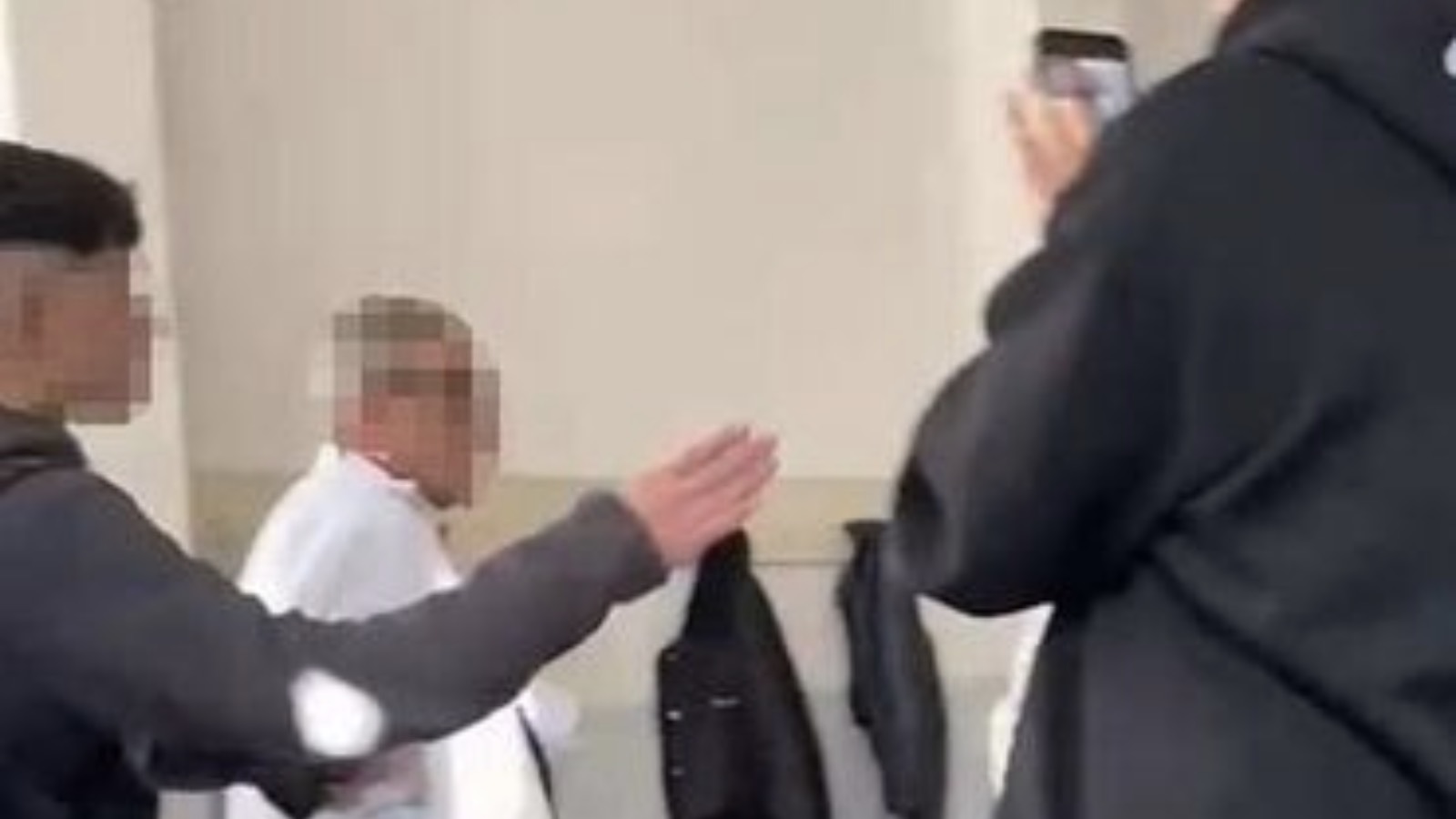 Öğrencilerin öğretmenle alay ettiği görüntüler gündem olmuştu: Polis ve İl Milli Eğitim Müdürlüğü inceleme başlattı