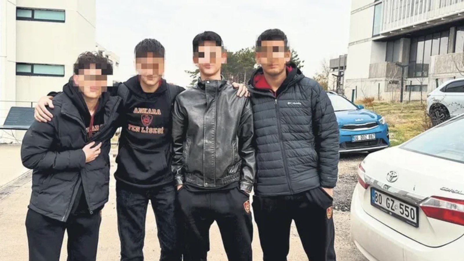 İstanbul Erkek Lisesi’nde akran zorbalığı: Yatakhaneyi bastı, muşta ve bıçakla tehdit etti!