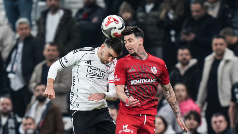 Spor yazarları, Beşiktaş-Gaziantep FK maçını yorumladı: Aralık, Kasım derken Ekim ayında lige havlu atmış bir Beşiktaş izliyoruz
