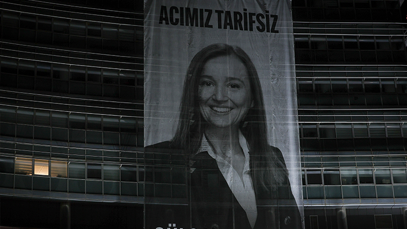 CHP Genel Merkezi’ne hayatını kaybeden Şehzadeler Belediye Başkanı Gülşah Durbay'ın fotoğrafı asıldı