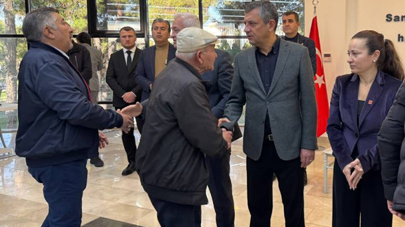 Özgür Özel ve Durbay ailesi taziyeleri kabul etti