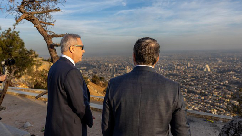 Bakan Fidan, Suriye Dışişleri Bakanı Şeybani ile Suriye'de Kasyun Dağı'ndan Şam'ı seyretti