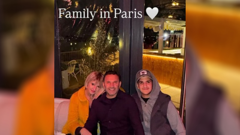 Okan Buruk ile Nihan Akkuş, oğulları Ali Yiğit Buruk ile birlikte yılbaşı tatili için Paris'e gitti. Akkuş, fotoğraflarına; "Paris'teki aile" notunu düştü.
