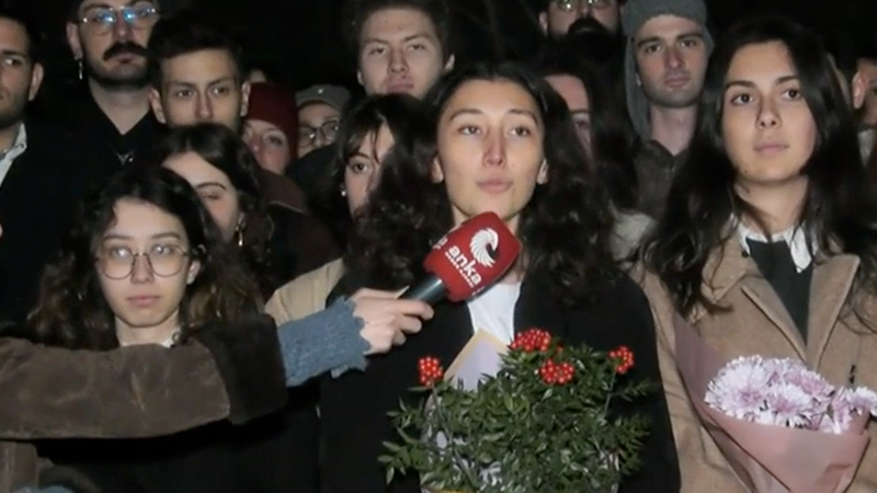 Tahliye edilen TİP'li Ilgaz Özer: Başka öğrenciler de tutuklanmasın istiyorsak bu dayanışmayı, bu birlikteliği büyütmemiz gerekiyor