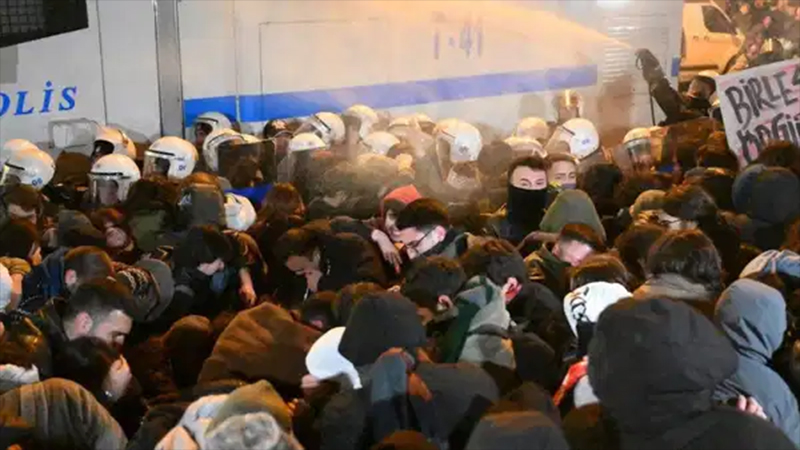 Mahkemeden İzmir Valiliği’nin “İmamoğlu protestoları“ yasağına iptal kararı