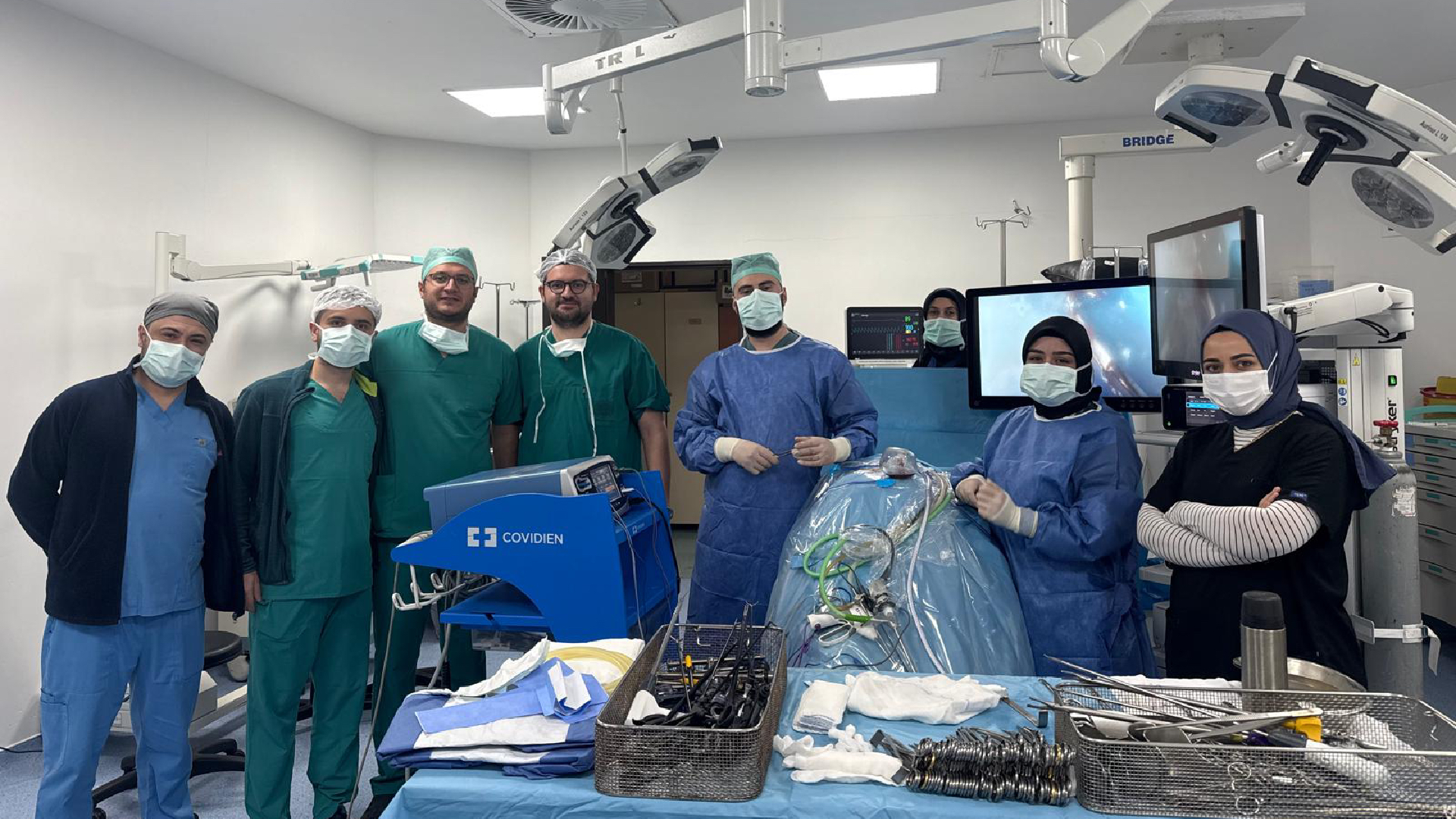 Karın ağrısı şikâyetiyle hastaneye gitti, böbrek üstü bezinde kitle tespit edildi