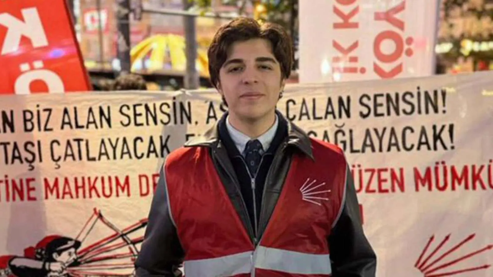 CHP Gençlik Kolları yöneticisi tutuklandı, Özel sert çıktı: 19 yaşındaki evladımız, işçi sınıfının hakkını savunduğu için hapse atıldı!