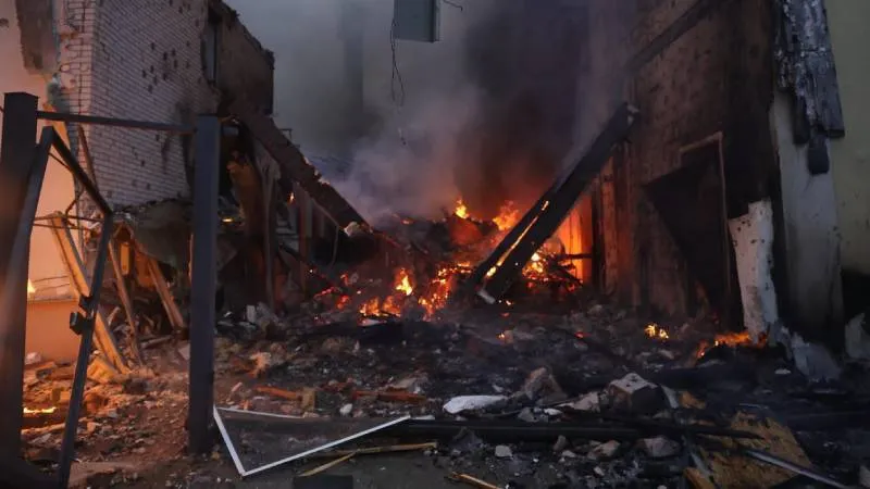 Rusya'dan Kiev'e gece boyu süren saldırılar; 2'si çocuk, 22 kişi yaralandı