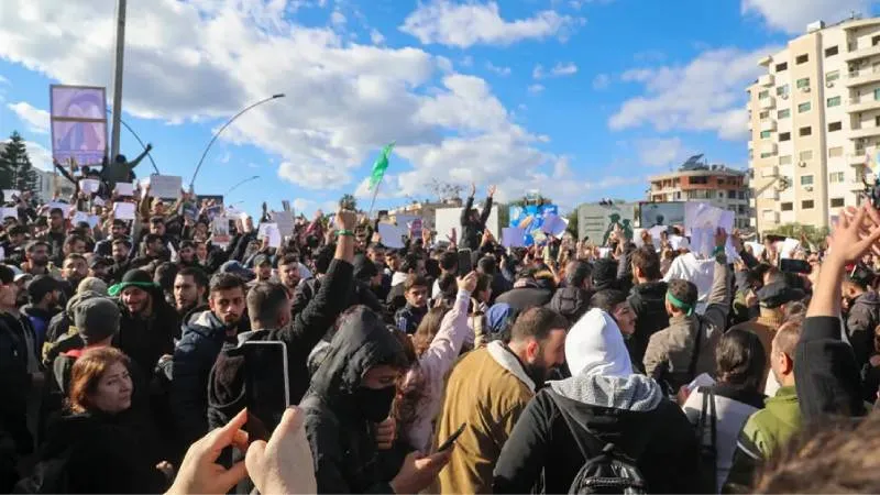 Suriye’de eylemlerin sürdüğü Tartus ve Lazkiye’ye ordu birlikleri gönderildi