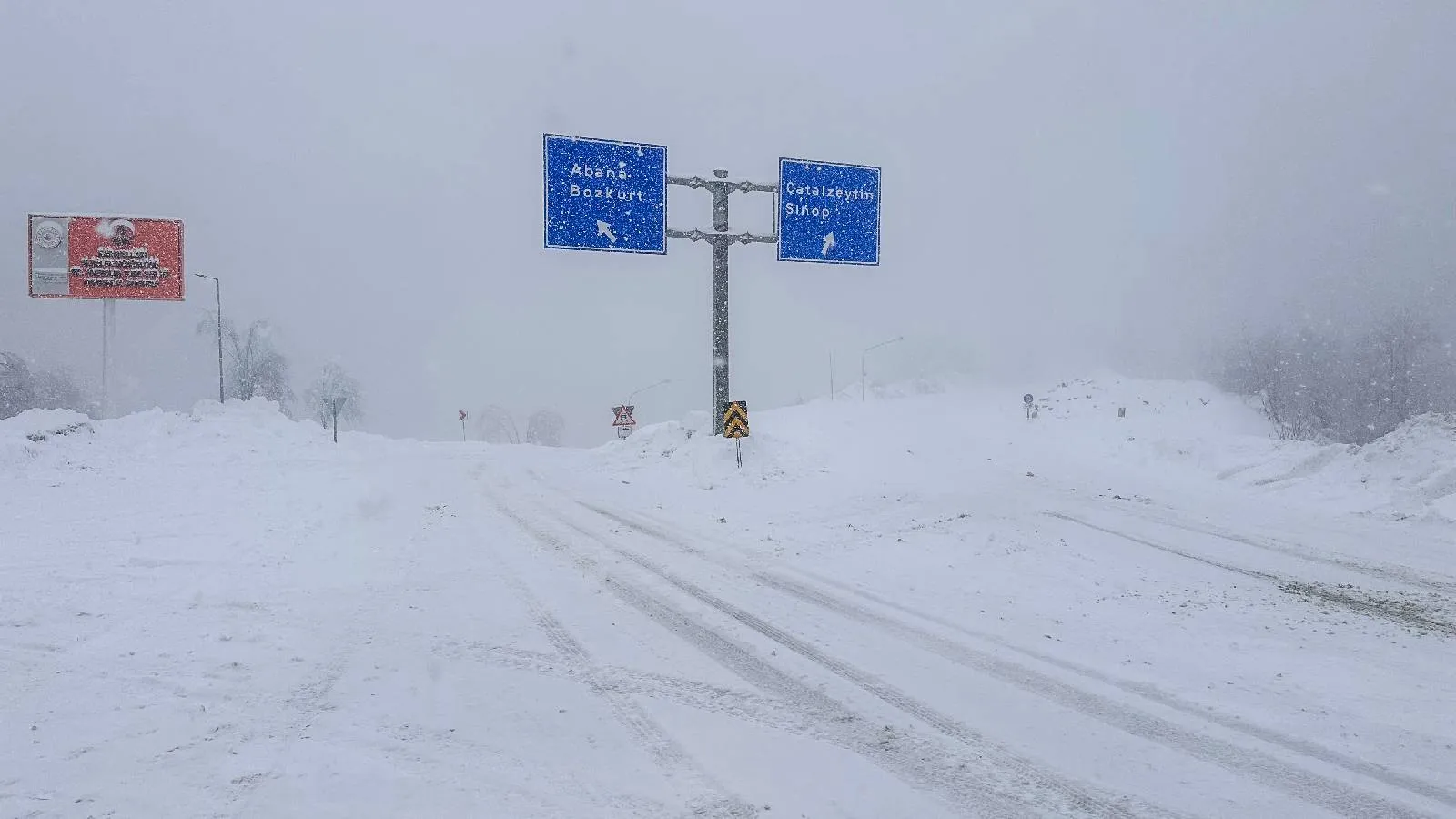 Kastamonu'da yüksek rakımlı bölgeler yoğun kar yağışı altında