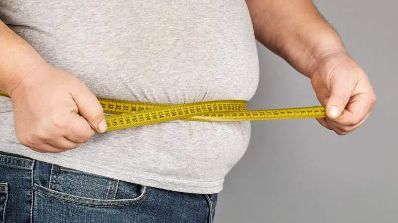 Araştırma: Uzun çalışma saatleri obezite riskini artırıyor