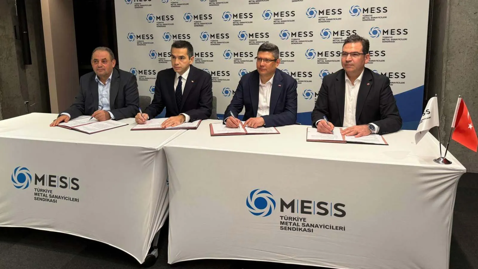 Birleşik Metal-İş ile MESS arasında sözleşme imzalandı: Ortalama ücret 79 bin 500 TL
