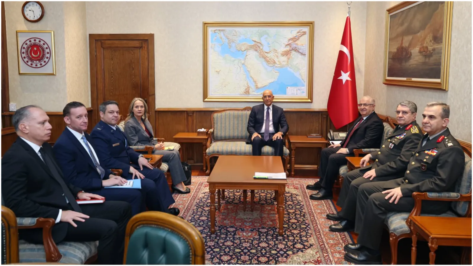 Şamil Tayyar’dan MSB'nin Tom Barrack'ın paylaşımına “oturma düzeni” tepkisi: Çok incitici, hiç olmazsa yayınlamasaydınız!
