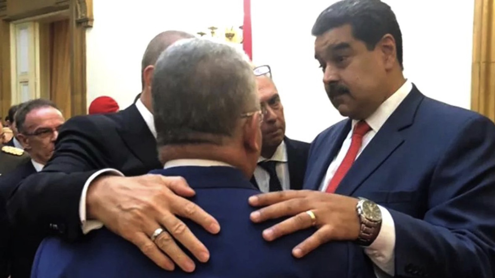 Erdoğan ve Maduro'nun elini omzuna koyduğu fotoğrafla bilinen Ahmet Ahlatcı konuştu: Venezuela altını Çorum rafinerisine geldi mi?