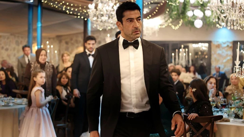 Kenan İmirzalıoğlu yıllar sonra ekranlara döndü: A.B.İ. dizisinde kim kimdir?