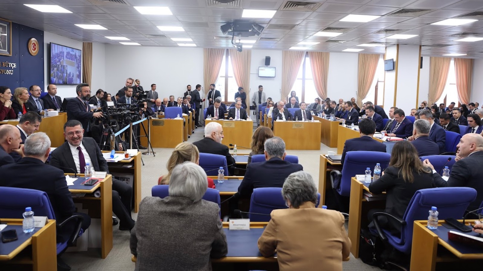 En düşük emekli maaşıyla ilgili kanun teklifi yarın Plan ve Bütçe Komisyonu'nda: Emeklilerle ilgili çalışan dernek başkanları da katılacak 