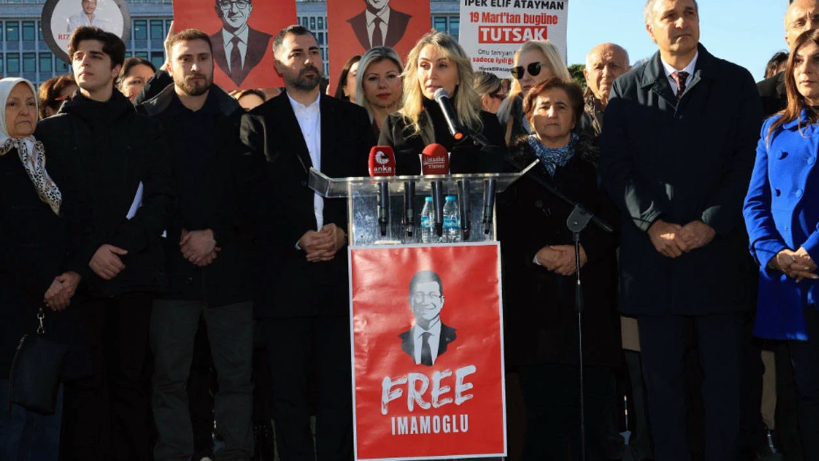 Aile Dayanışma Ağı, Çağlayan'dan seslendi: Adalet saraylarda dağıtılmaz, adil ve tarafsız mahkemelerde dağıtılır!