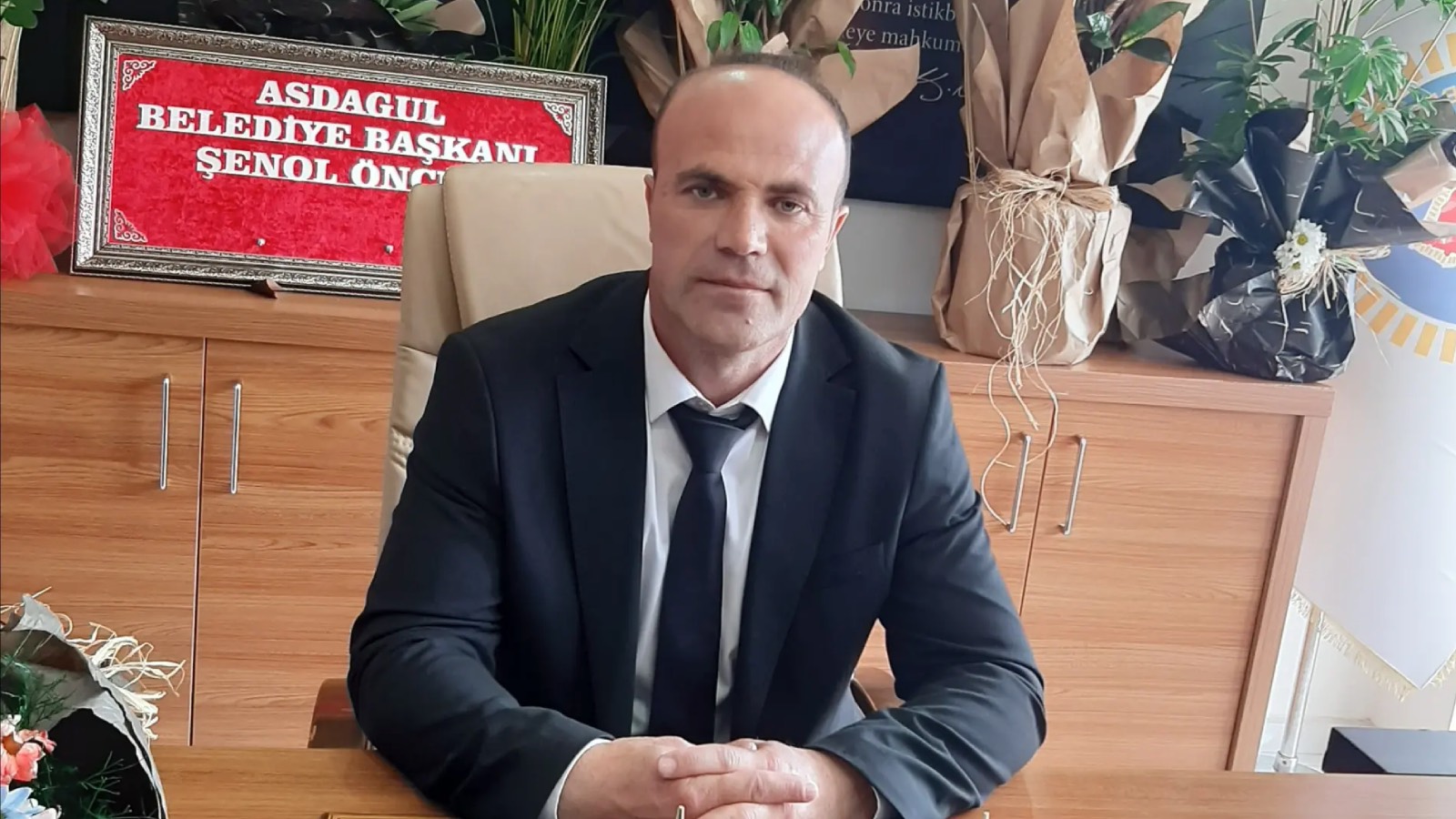 CHP'li belediye başkanı AKP'ye geçti