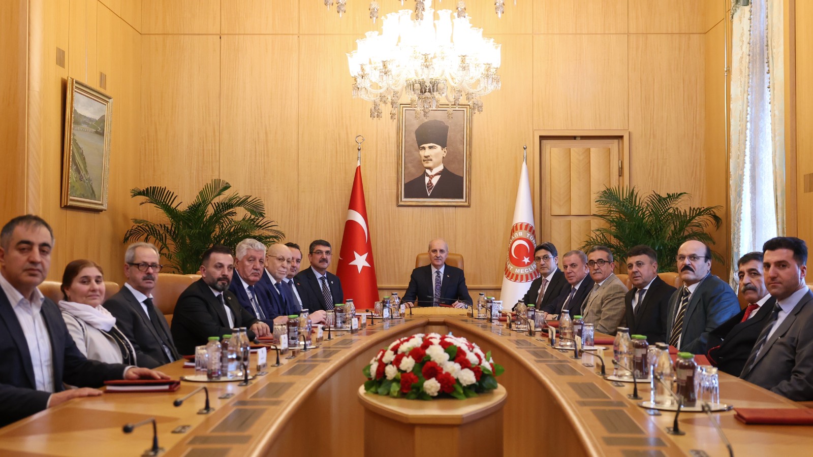 TBMM Başkanı Kurtulmuş, Ezidi heyetini kabul etti: Terörsüz Türkiye ideali, bütün olumsuzluklara rağmen başarıya odaklanmıştır