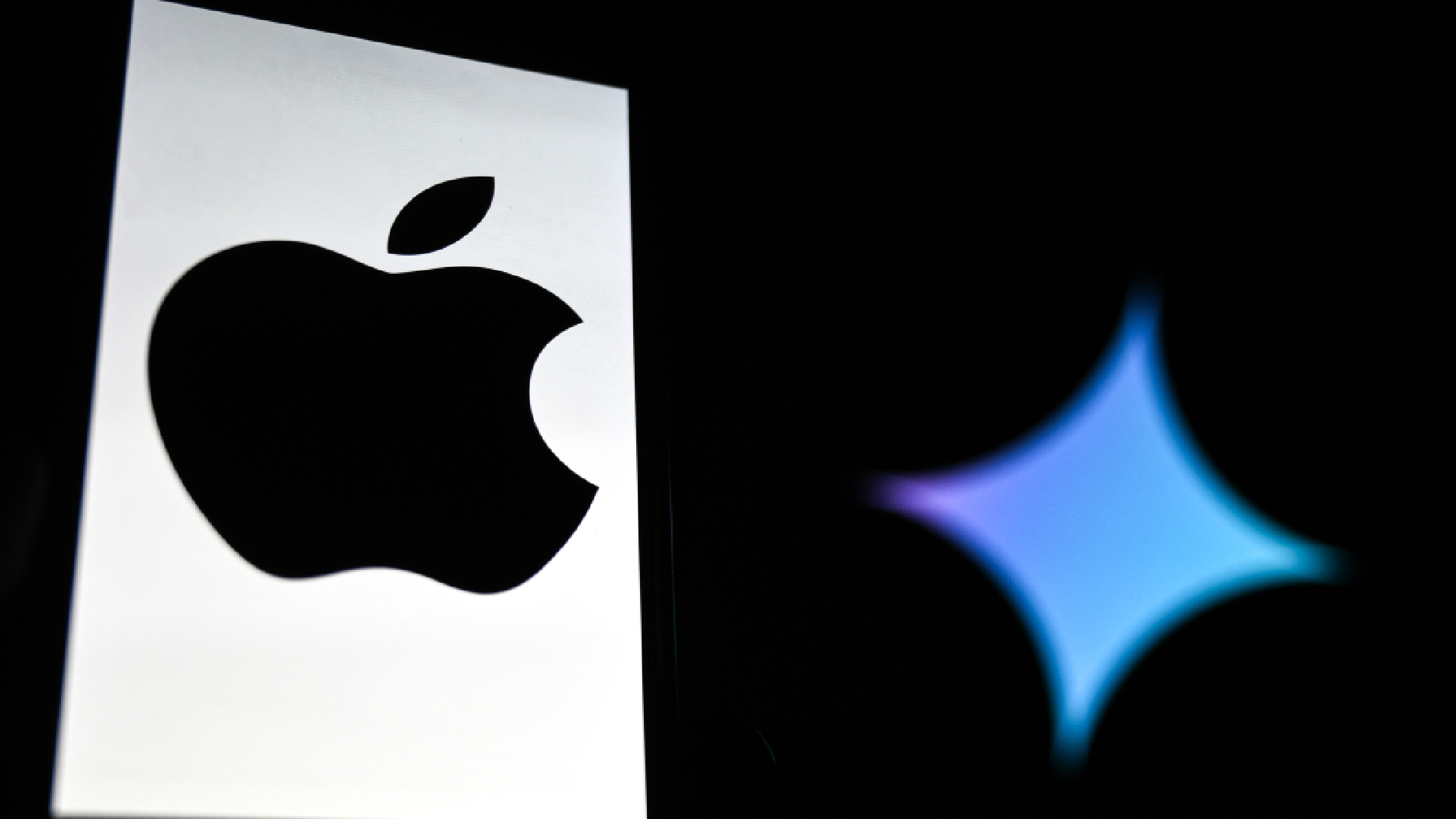 Apple yapay zekâda rotayı Google Gemini'a çevirdi