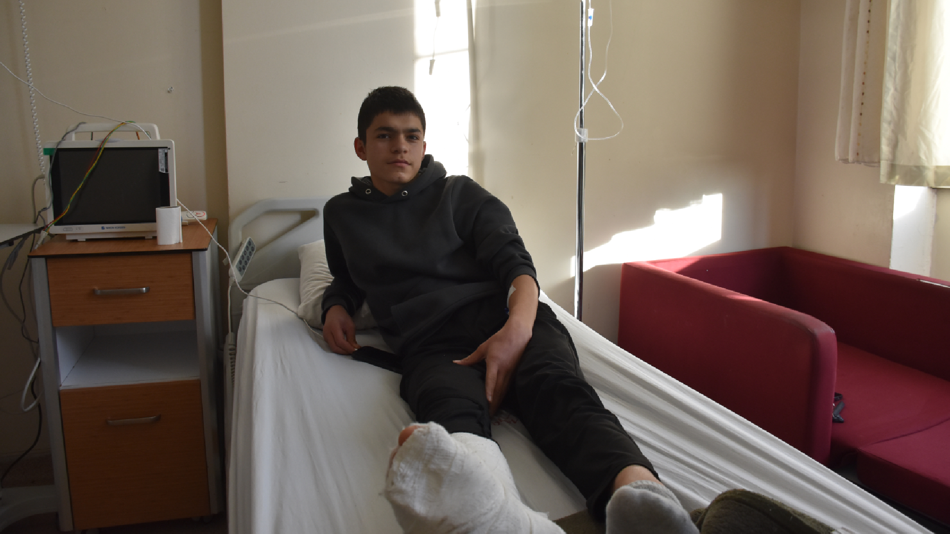 Uzmanı uyardı: Kar ve buzlanma nedeniyle kırık vakalarında artış var, ellerimiz cebimizde olmayacak