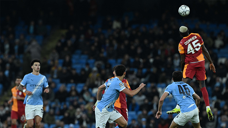 Spor yazarları Manchester City - Galatasaray maçını değerlendirdi: Okan Buruk artık oynar gibi yapıp oynamayan oyunculardan vazgeçmeli