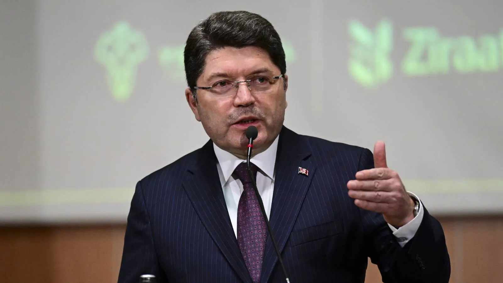 Bakan Tunç duyurdu: O avukat hakkında soruşturma