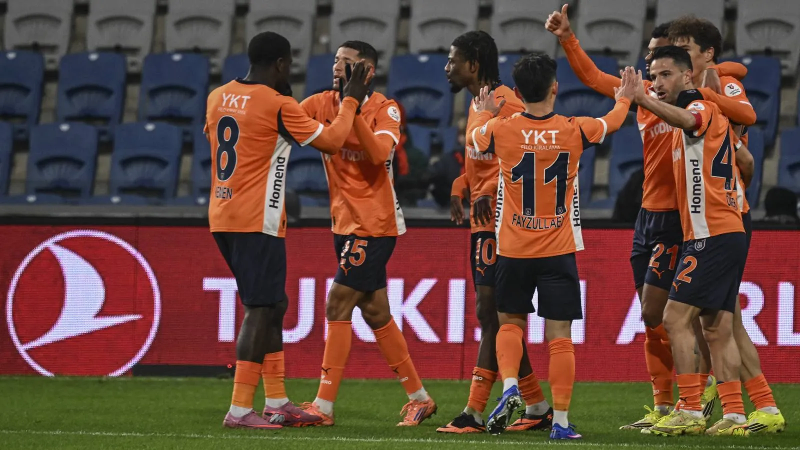 Başakşehir, Süper Lig'in ikinci yarısına galibiyetle başladı: Shomurodov, gol krallığına devam etti