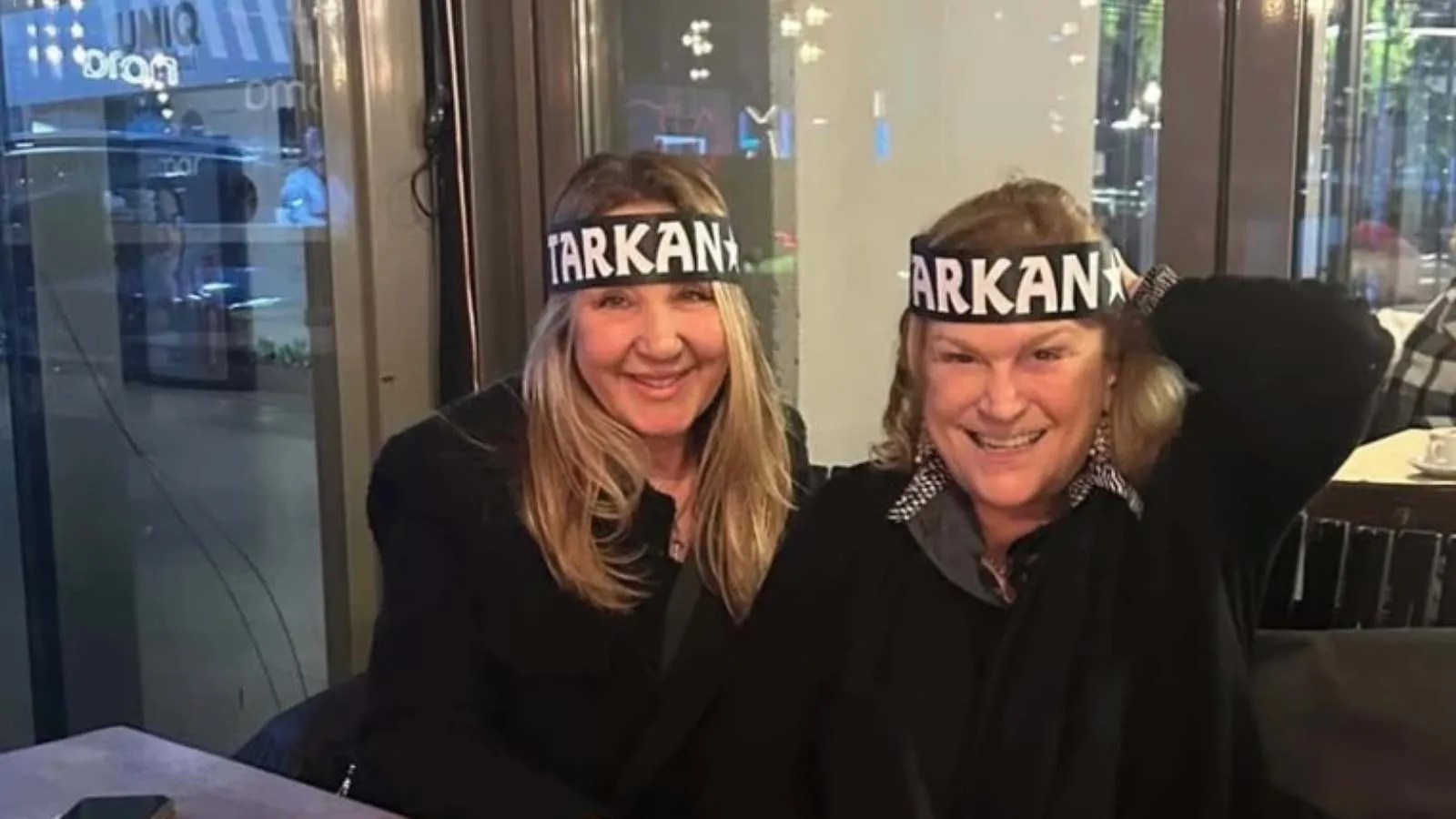 Güler Sabancı'dan Tarkan bandanalı konser tarzı: Tarkan iyi ki var!