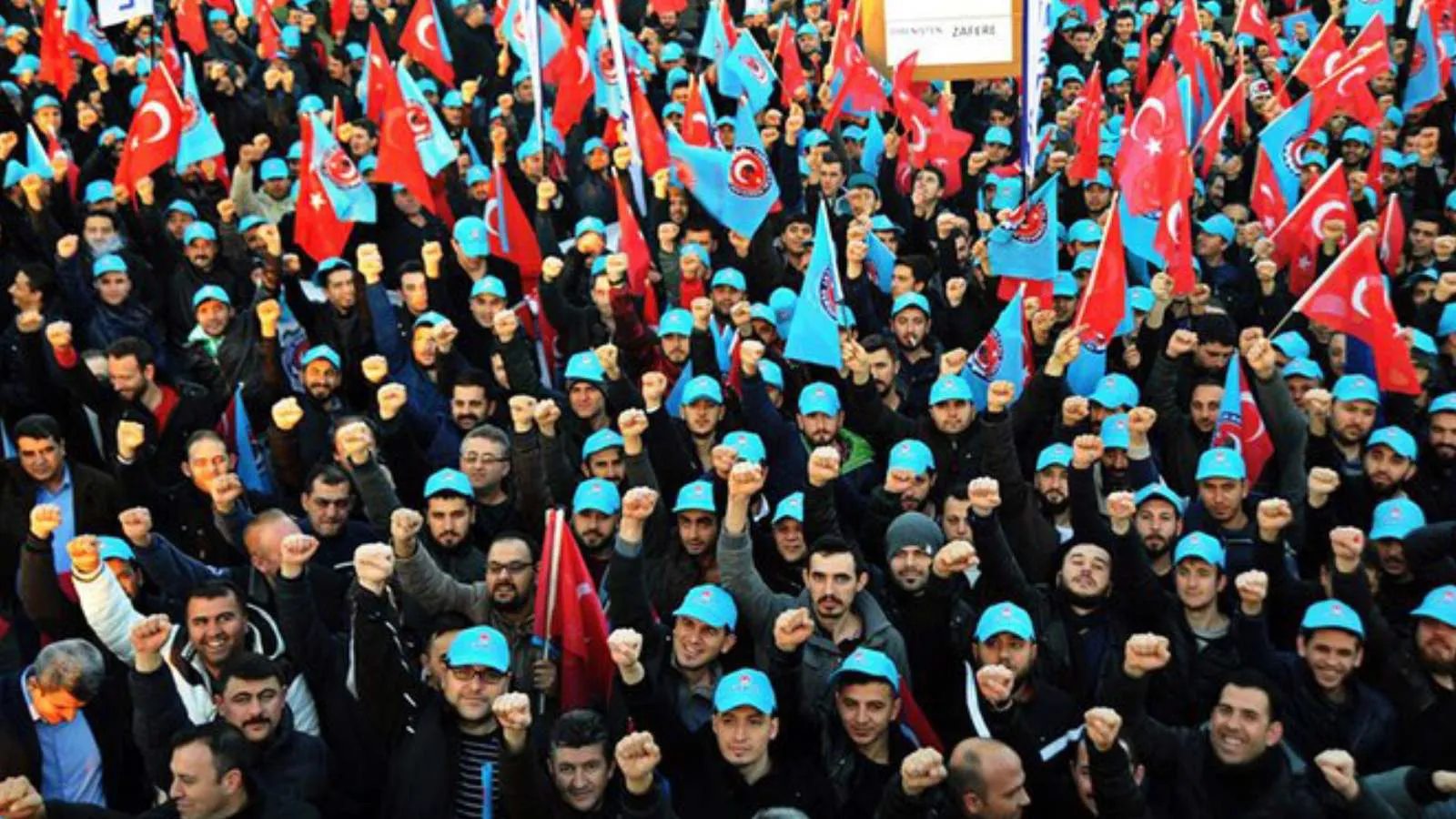 Türk Metal Sendikası grev kararı aldı: Sözleşmede insan onuruna yaraşır bir ücret elde etmek için eylemler devam edecektir