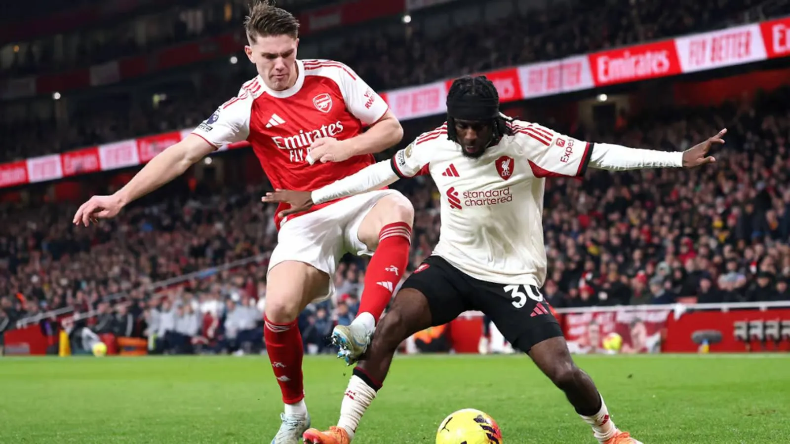 Arsenal, Liverpool karşısında fırsat tepti