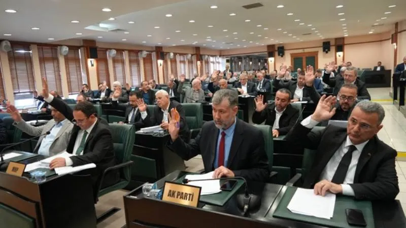 AKP'li belediye 74 dönüm askeri alanı imara açtı: CHP'den heyelan uyarısı