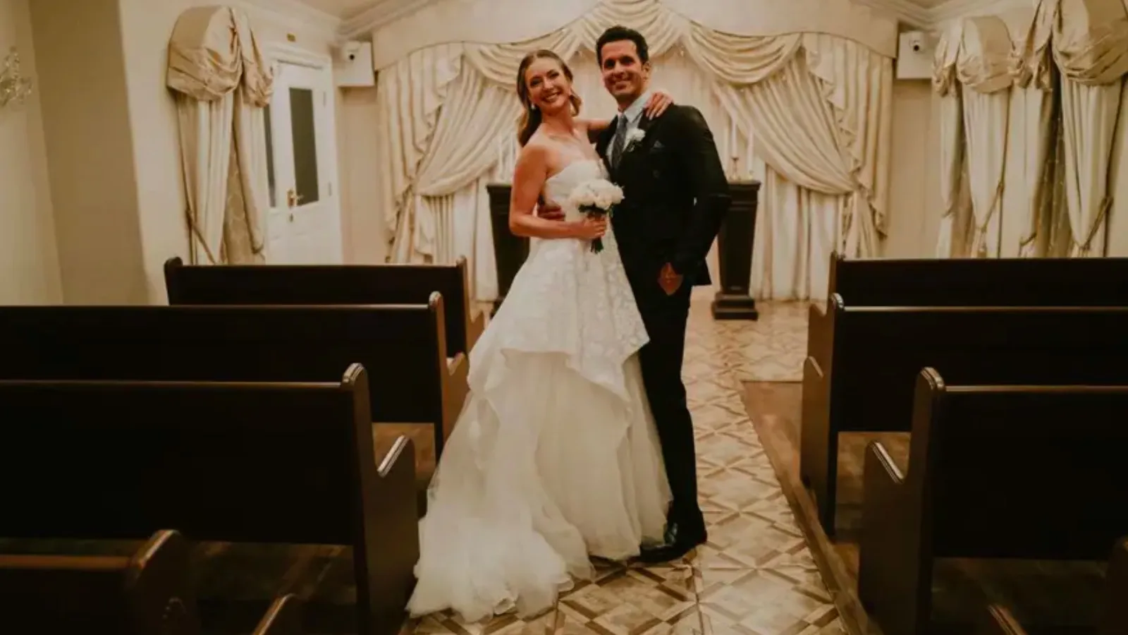 Yasemin Kay Allen ile eski FBI ajanı Erdal Kaya Las Vegas'ta evlendi