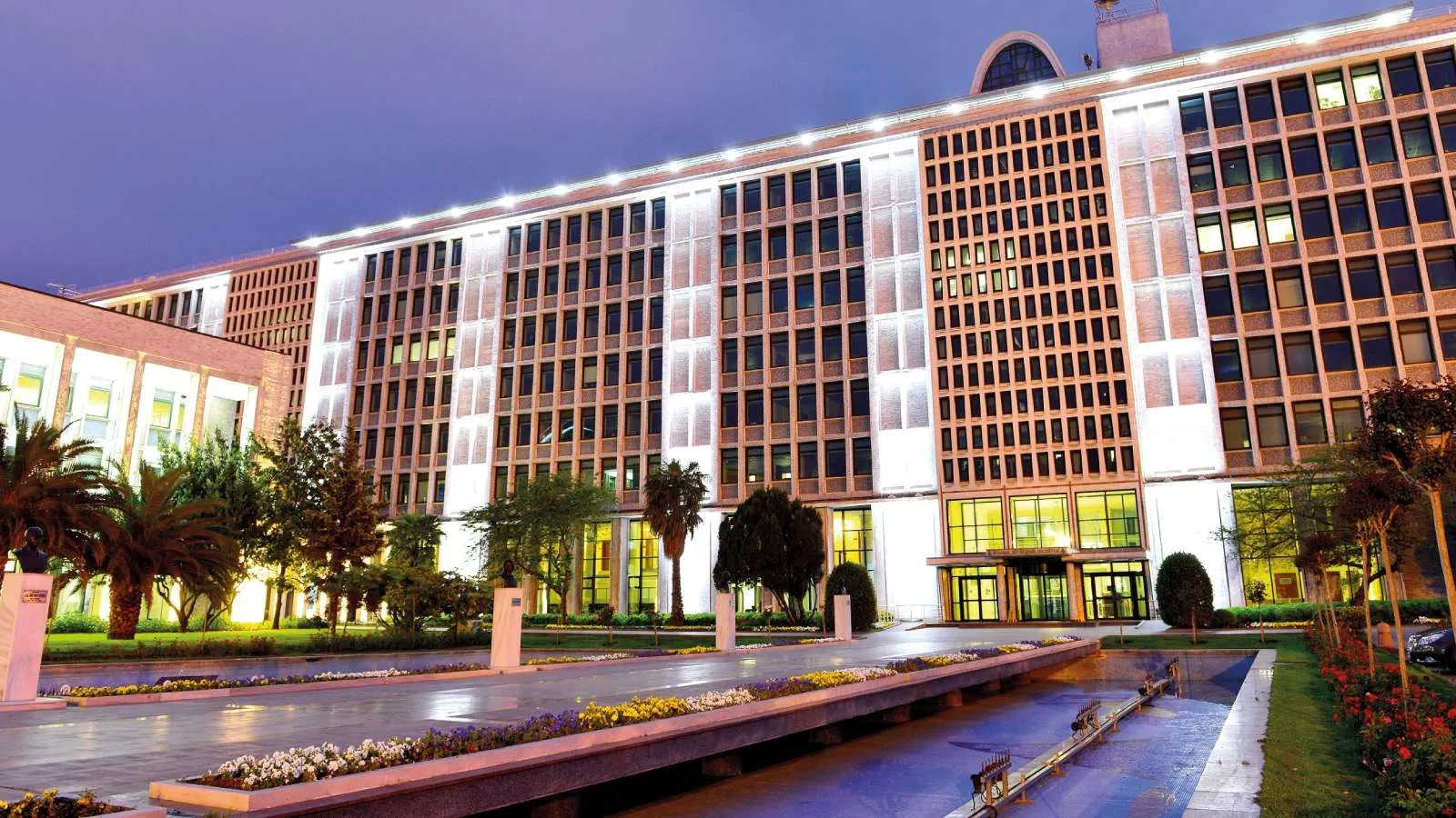 İBB CHP Meclis Grubu'ndan, Levent'teki İETT Garajı alanının imara açıldığı iddialarına yalanlama