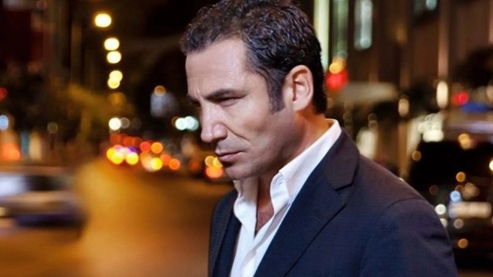 Şarkıcı Ferhat Göçer'den 2 albümü için bin dolarlık dava