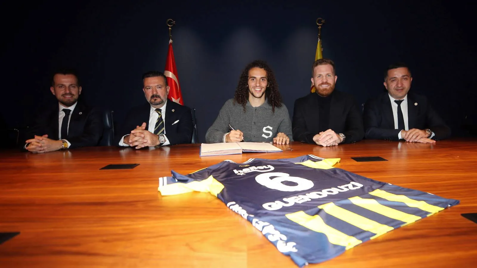 Fenerbahçe, Matteo Guendouzi ile 4.5 yıllık sözleşme imzaladı