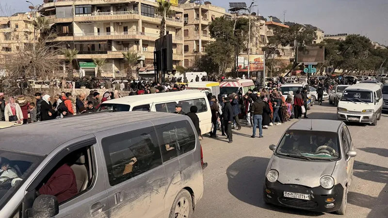 Suriye ordusu, Halep'in Şeyh Maksud Mahallesi'ni "kapalı askeri bölge" ilan etti