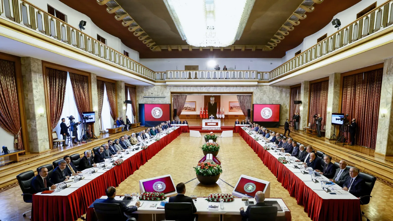 TİP, Kurtulmuş'tan süreç komisyonunu toplamasını talep etti: Suriye'deki kanlı saldırı provokasyona neden oldu, komisyon sağduyu çağrısında bulunmalı