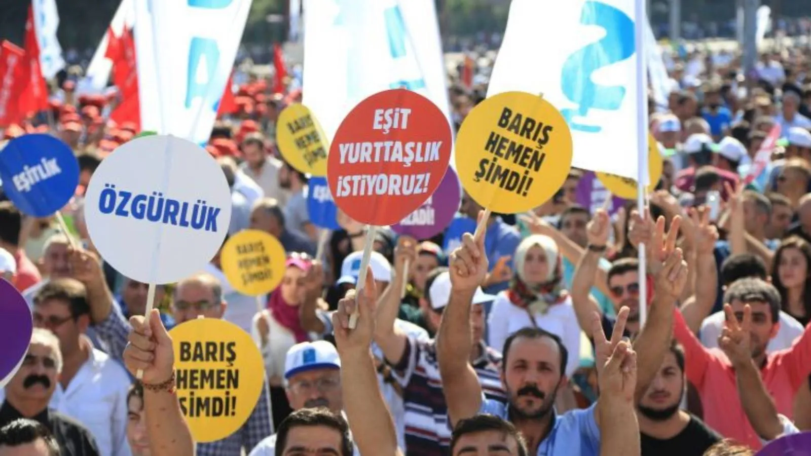 Toplum değişmek istiyor mu, Kürt meselesinde açılım neden hep aynı yerde tıkanıyor?