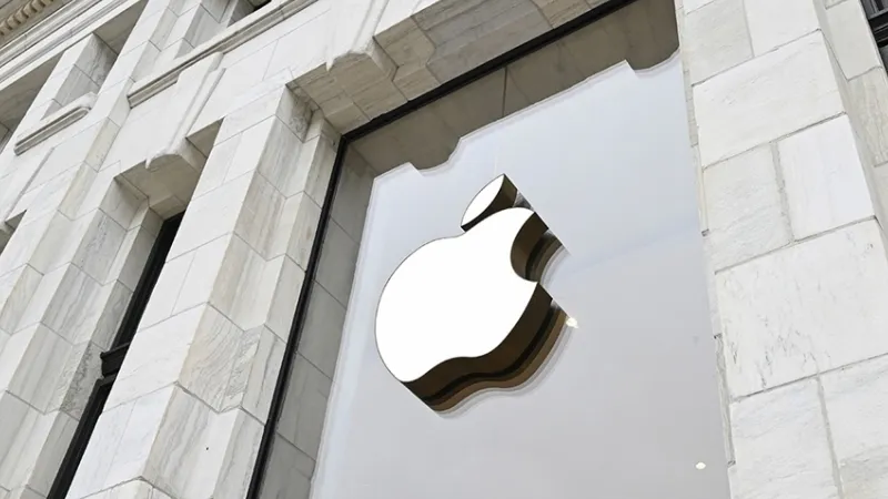 Apple'dan dev çeyrek: Geliri 111 milyar doları aştı, 100 milyar dolarlık hisse geri alımı açıkladı