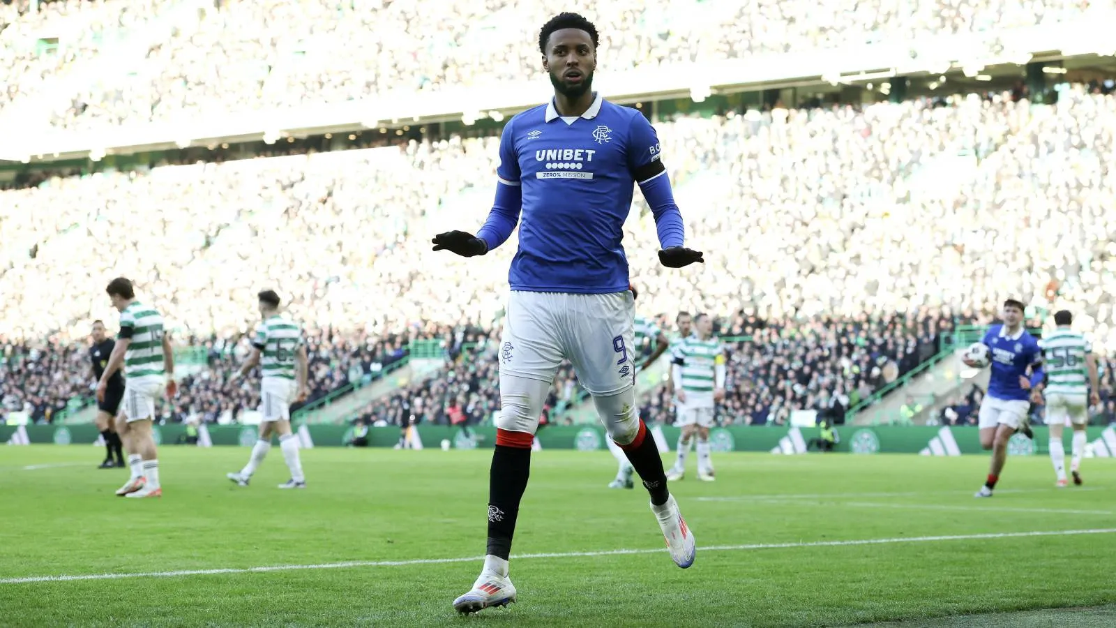 Rangers, Celtic'i geriden gelerek yendi