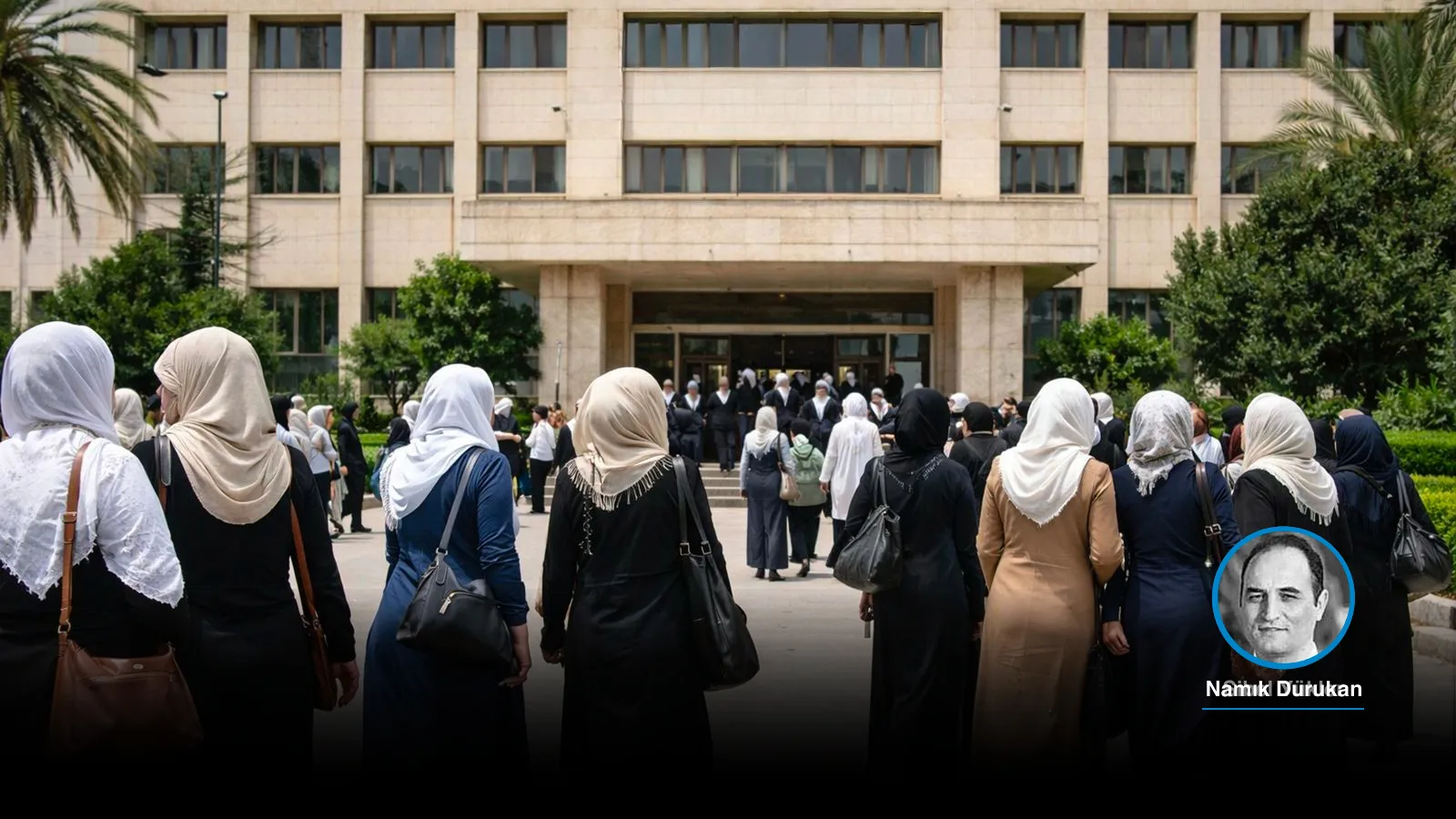 Lazkiye’de kadın memurlara çalışma saatlerinde makyaj yasağı getirildi