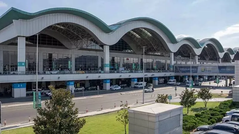 Sabiha Gökçen Havalimanı'nda bugün ve yarın birçok uçuş iptal edildi