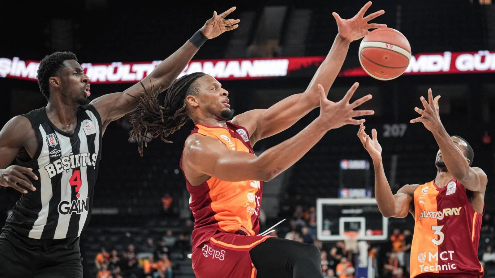 Beşiktaş GAİN, Galatasaray MCT Technic'e mağlup oldu: Kartal, üst üste 2. kez mağlubiyet yaşadı