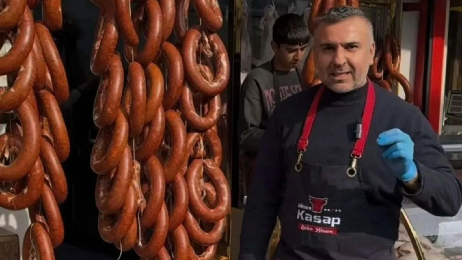 Sosyal medya ünlüsü kasaba silahlı saldırı: 2 yaralı!
