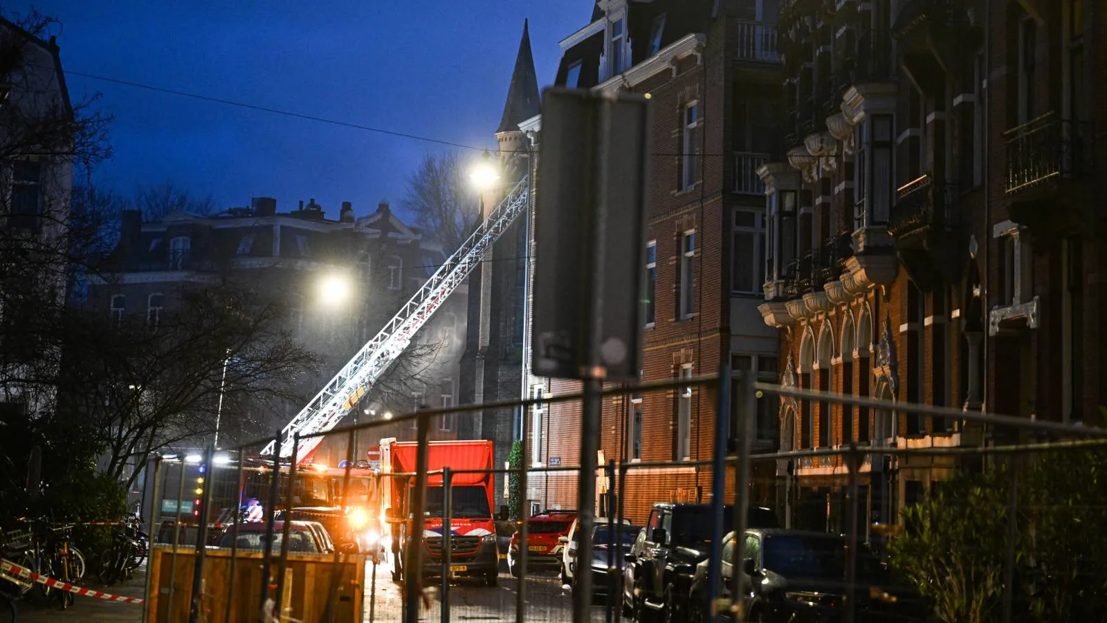 Amsterdam'da tarihi Vondelkerk Kilisesi'nde çıkan yangın kontrol altına alındı