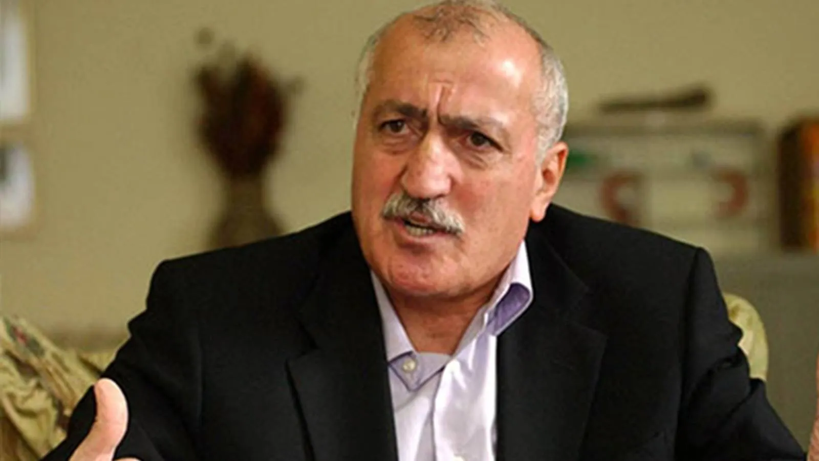 Eski İçişleri Bakanı Sadettin Tantan hastaneye kaldırıldı