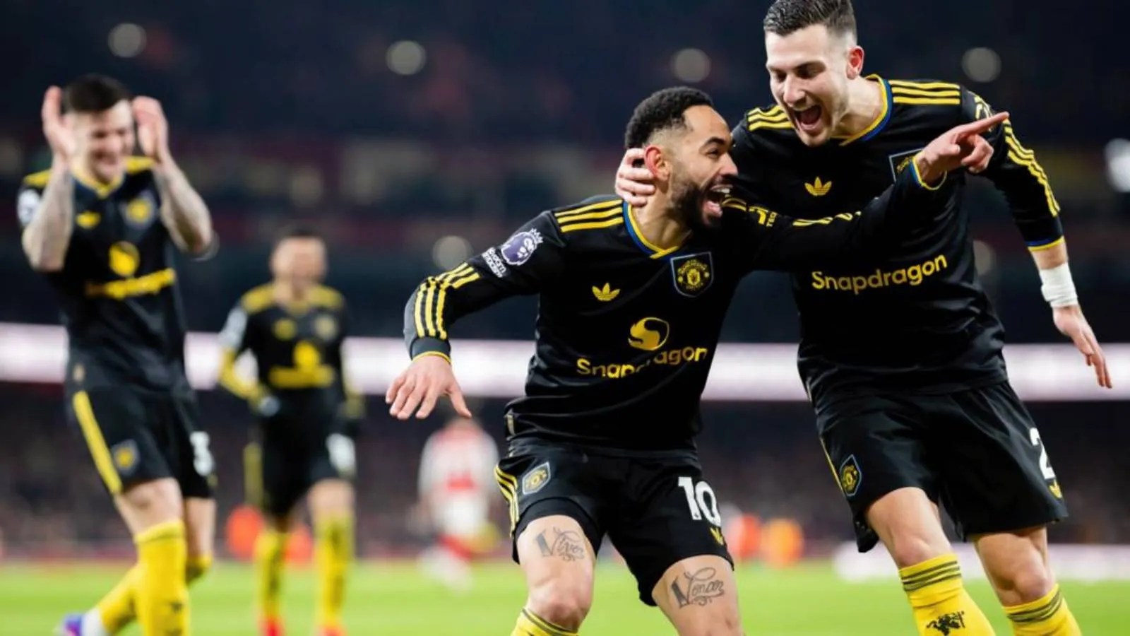 Michael Carrick'in United'ı, lider Arsenal'i devirdi