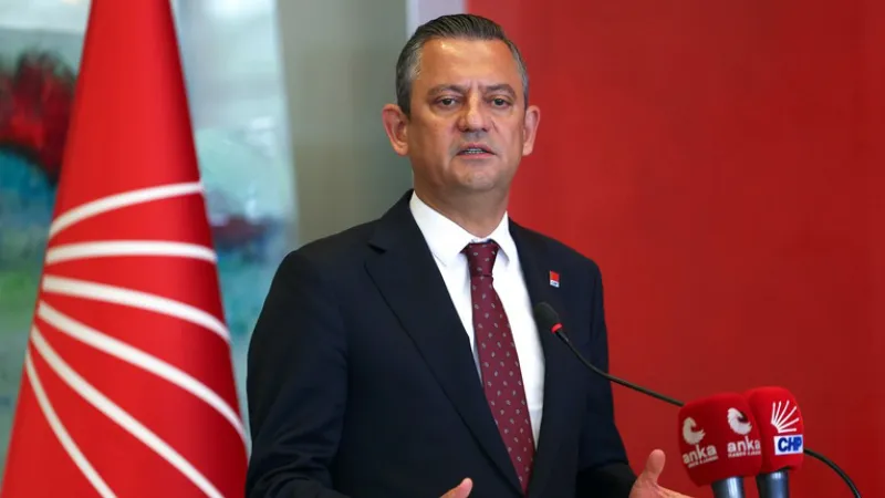 Özgür Özel'den polis müdahalesinde yaralanan Celal Fırat'a geçmiş olsun telefonu